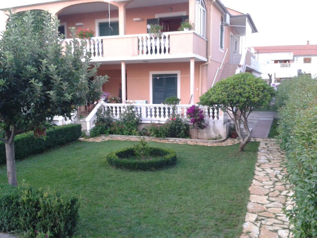 Apartments Lena Sukošan 外观 照片
